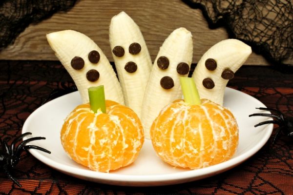 Ricette Halloween per bambini, i fantasmini e le zucche di frutta