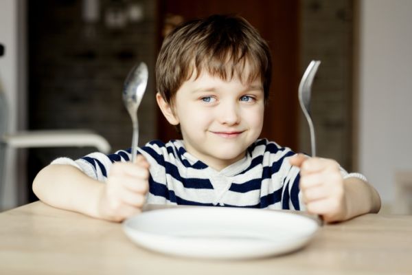 "Mangia che ti fa bene", il libro di ricette sane per bambini