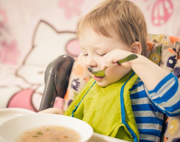 Bambini malanni stagione, ecco come affrontarli modo naturale