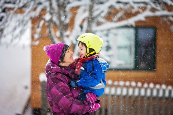 Vacanze neve bambini cosa mettere valigia