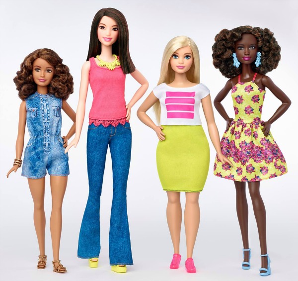 Le nuove Barbie alte, magre e basse sono ideali per le bambine