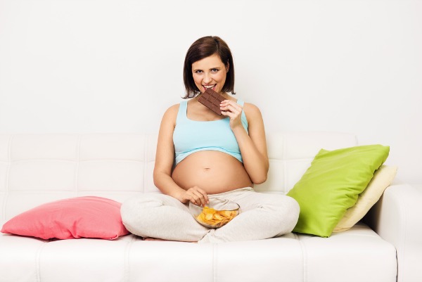 Cioccolato in gravidanza: 30 grammi al giorno fanno bene a mamma e bambino