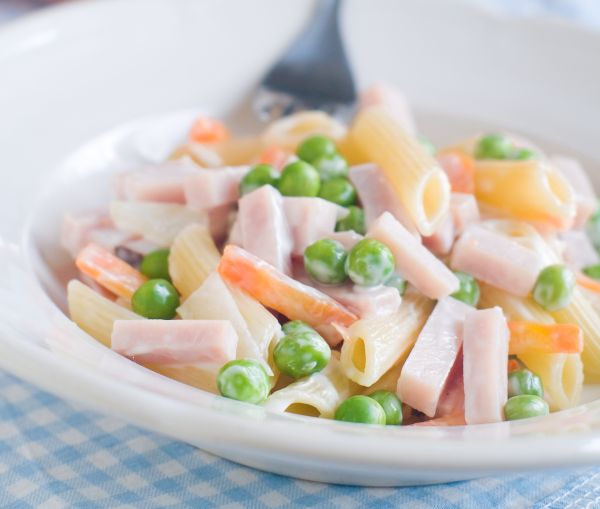 Insalata di pasta fredda per bambini