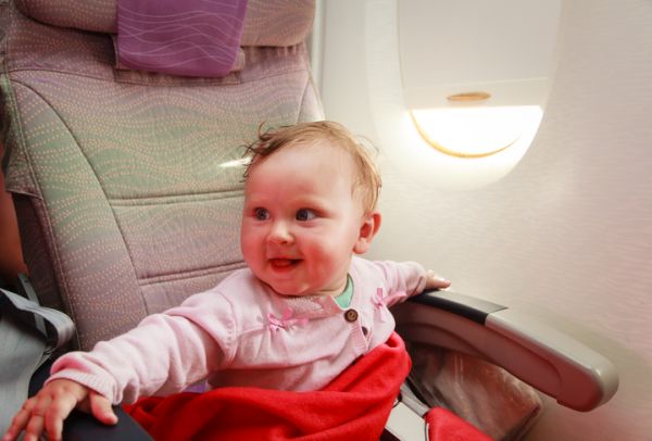 Viaggiare con un neonato: i documenti necessari