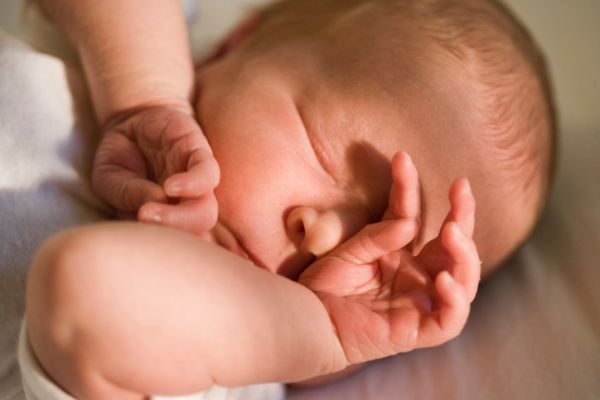 Fontanelle nei neonati: quando si chiudono?