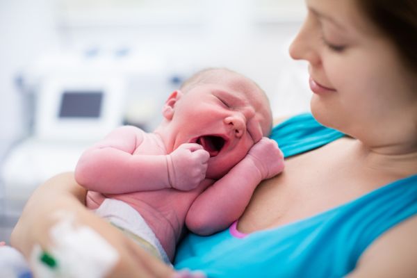 a Cercasi Donatore Di Coccole Per Neonati Tutto Mamma