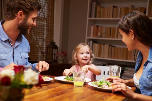 Bambini: ecco gli alimenti che favoriscono il sonno