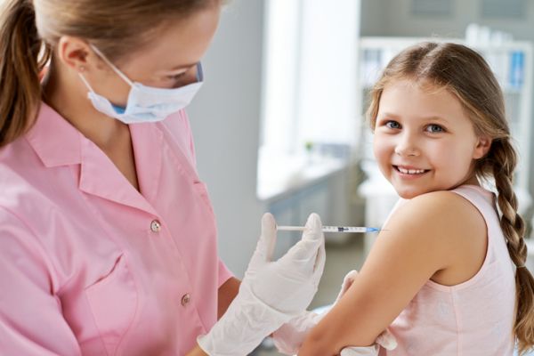 Vaccinazioni, le strategie dei genitori contro la paura del bambino