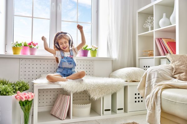 girl listening to music