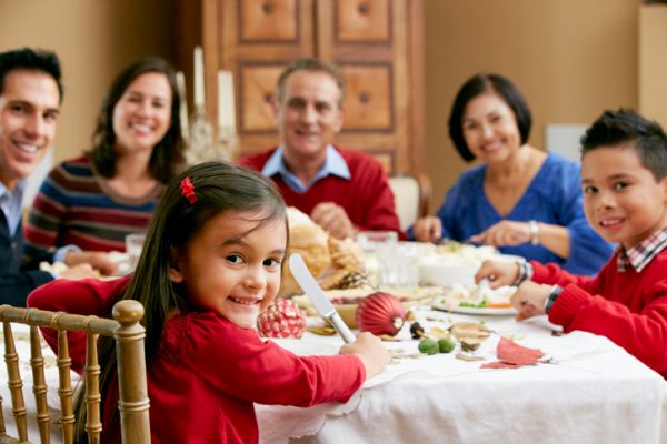 famiglia tavola Natale, allergia tavola, natale, bambini