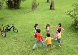 Giochi all'aria aperta bambini