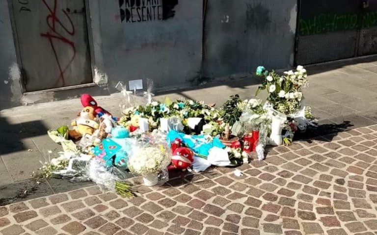 Bambino Morto A Napoli Tutto Mamma