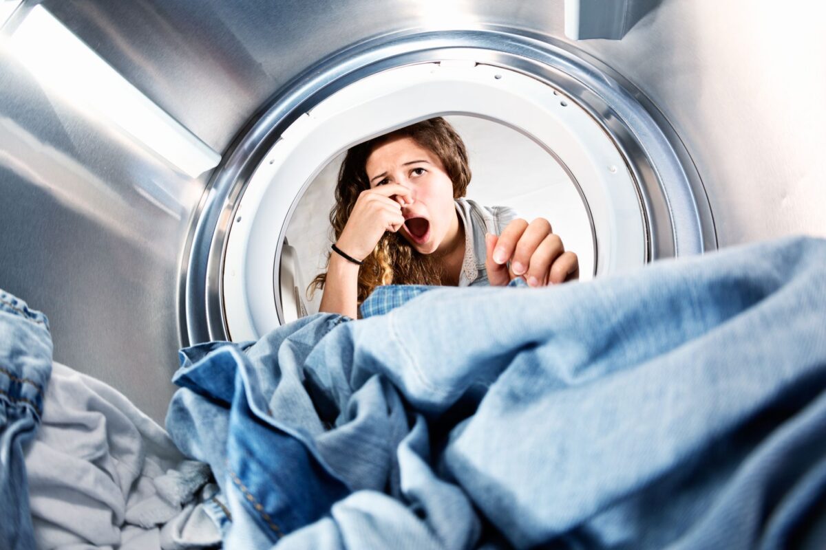 Cattivi odori lavatrice: da cosa dipendono e come eliminarli