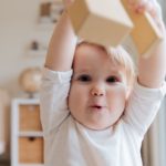 Come scegliere i migliori giocattoli creativi per un bimbo di 1 anno