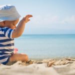 neonato al mare